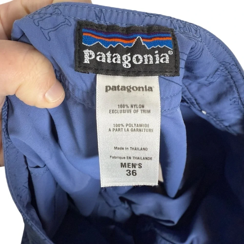 Patagonia Men’s Wavefarer 19in Boardshort in Blue California Print Size 36